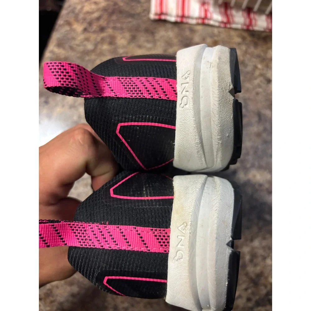 Brooks Divide 2 Womens Trail Running Shoes Black Pink Gray 1203421B069 Size 8.5